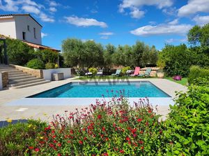 Vente villa 6 pièces 187 m² à Aujargues (30250)  655 000 €