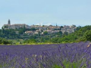 Vente terrain à batir 1580 m² à La Garde-Adhémar (26700)  160 000 €