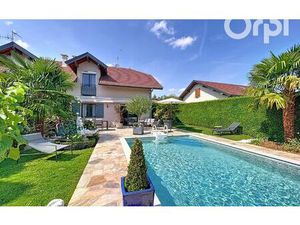 Maison Ville-la-Grand 140 m² T-5 à vendre  740 000 €