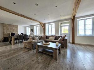 Maison de village de 239 m² à Saint-Germain-La-Ville