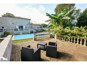 Vente maison 6 pièces 230 m² Nieul-le-Virouil (17150)