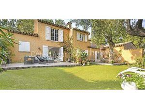 Maison en bord de mer avec jardin Grimaud (83)