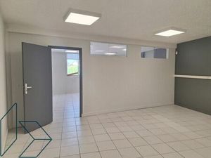 Location bureau 300 m² à Vannes (56000)