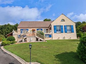 Vente maison 8 pièces 261 m² à Villeneuve-sur-Bellot (77510)  519 000 €