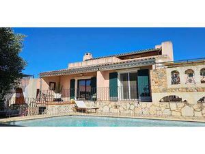 Maison avec piscine et terrasse Aureille (13)