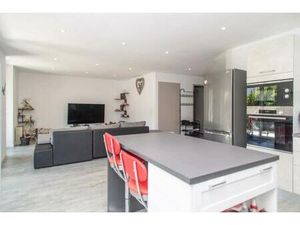 Vente appartement 4 pièces 99 m² Bons-en-Chablais (74890)