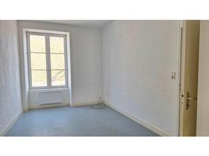 Annonce location appartement 2 pièces de 45m2 à Nontron (24300) - ParuVendu.fr ref 9927822