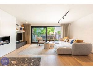 Instapklaar designappartement met EPC A+ en zicht op de S...