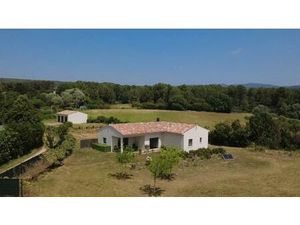 Salernes villa de plain-pied  130 m²  triple garage  terrain de 6.245 m² au calme