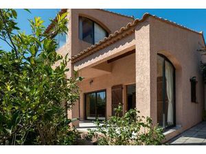 Villa 5 Pieces Sur Terrain De 646 M² A Bormes-Les-Mimosas