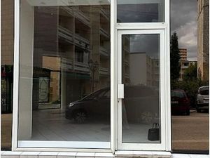 Location locaux professionnels 42 m² à Ales (30100)  555 €