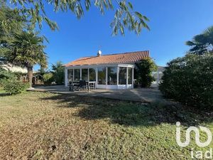 Vente maison 5 pièces 148 m² à Saint-Léger-de-Montbrun (79100)  219 900 €