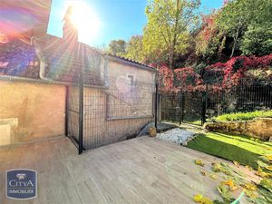 Appartement à louer 2 pièces 60.1 m² - Douelle (46) - 613€