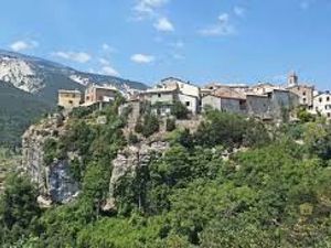 Vente maison 3 pièces 78 m² à Méailles (04240)  129 600 €