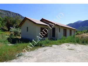 Vente maison 5 pièces 104 m² à Espinasses (05190)  299 200 €