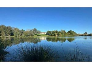 Magnifique Etang de Pêche (5 hectares)  Site Naturel et Boisé  2 Maisons  Havre de Paix