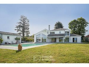 Maison de luxe à vendre à Nernier