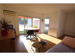 Location meublée appartement 2 pièces 46 m² à Saint-raphael (83700)  900 €