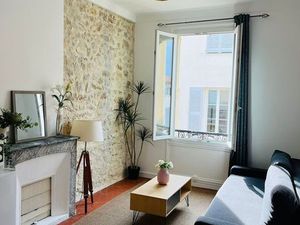 Location beau 2P Vieil Antibes en bail mobilité