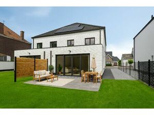 Nieuwbouwwoning te koop in Nederzwalm