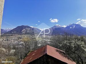 Maison 6 pièces 222 m²