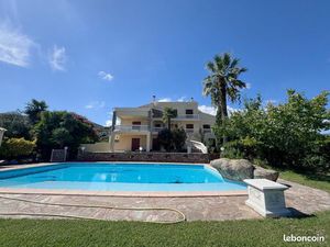 Maison 8 pièces 280 m²