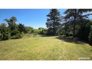 Terrain a batir 1109 m² - deuil la barre