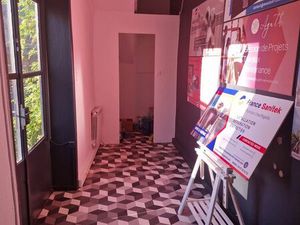 Mini bureau de vente centre chatillon grande visibilite