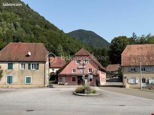 Maison de village 9 pièces 303 m²