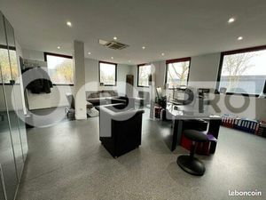 Bureau 248 m²