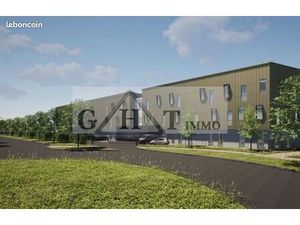 Local industriel 240 m²