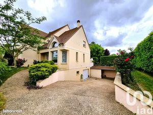 Maison 9 pièces 202 m²