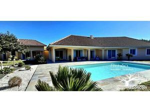 Villa 7 pièces 211 m²