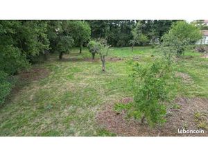 Terrain 985 m² Montrond-les-Bains