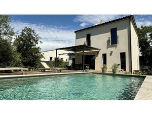 Maison de luxe à vendre à Arpaillargues-et-Aureillac