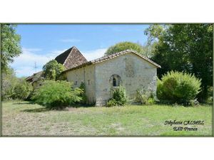 Maison de charme avec piscine à Saint-Nexans  France