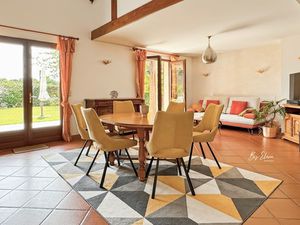 Maison familiale lumineuse au calme – 5 chambres + bureau – Grand terrain piscinable avec 