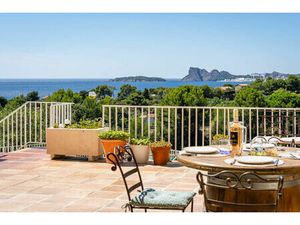 Vente maison 8 pièces 327 m² La Ciotat (13600)