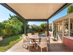 Référence : 5693-PBA - Villa de 180m2 avec 700m2 de terrain en centre ville  proche de la 