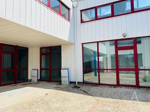 Location locaux professionnels 70 m² à Vernouillet (78540)  1 300 €