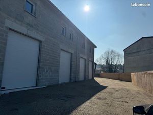 À louer depot de stockage 107m2