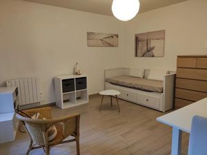 Location meublée appartement 1 pièce 31 m² à Menton (06500)  650 €