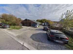 Entrepôt à louer de 500m² avec terrain de 4.374m²