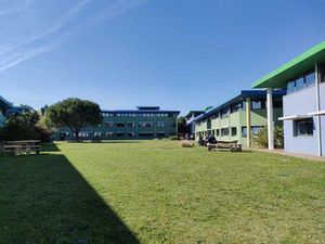 A LOUER - BUREAUX 935 M² DIVISIBLES 112 M² - CANEJAN ZONE BERSOL