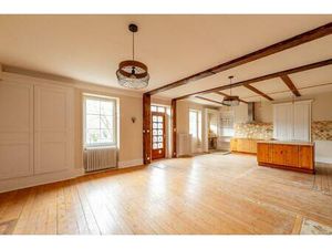 Location Maison 4 pièces 141m² LUGNY 71260