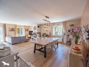 Vente maison 5 pièces 115 m² à Artix (64170)  272 896 €