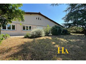 Maison de plain-pied à vendre de 163 m² sur un Terrain 1683 m² à AYGUESVIVES (15 min de To