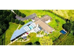 Villa avec piscine et jardin Solesmes (72)