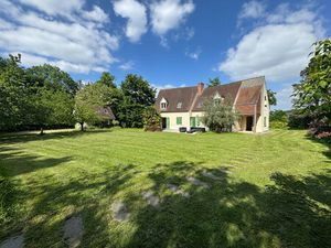 Maison de luxe à vendre à Méré