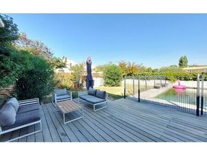 Location maison  m² T-5 à Castries  1 590 €